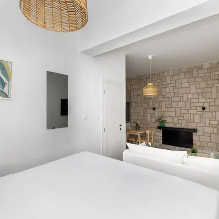 Glow Apartments, In Gæstehus 3*