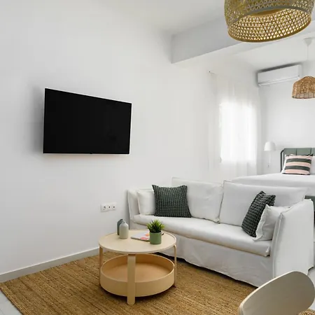 Glow Apartments, In 3*
