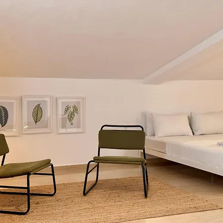 بيت ضيافة Glow Apartments, In
