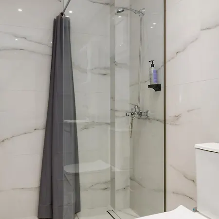 Glow Apartments, In 3* Peraía