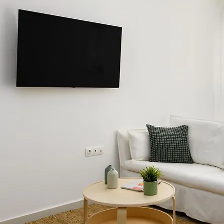 Glow Apartments, In 3* Peraía